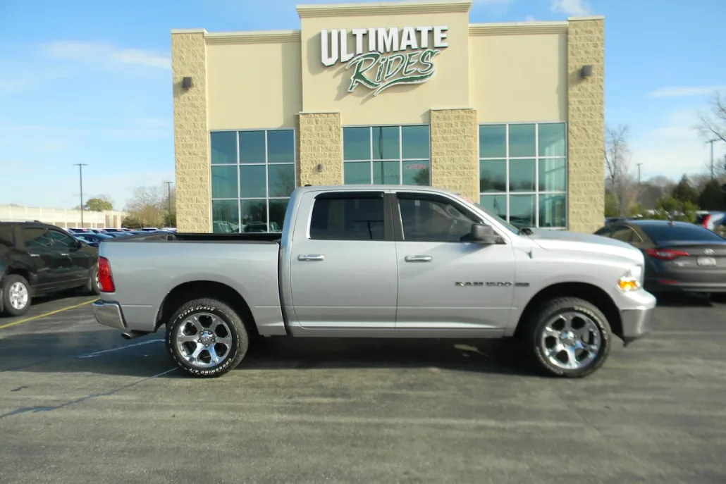 2011 Ram 1500 SLT photo 1