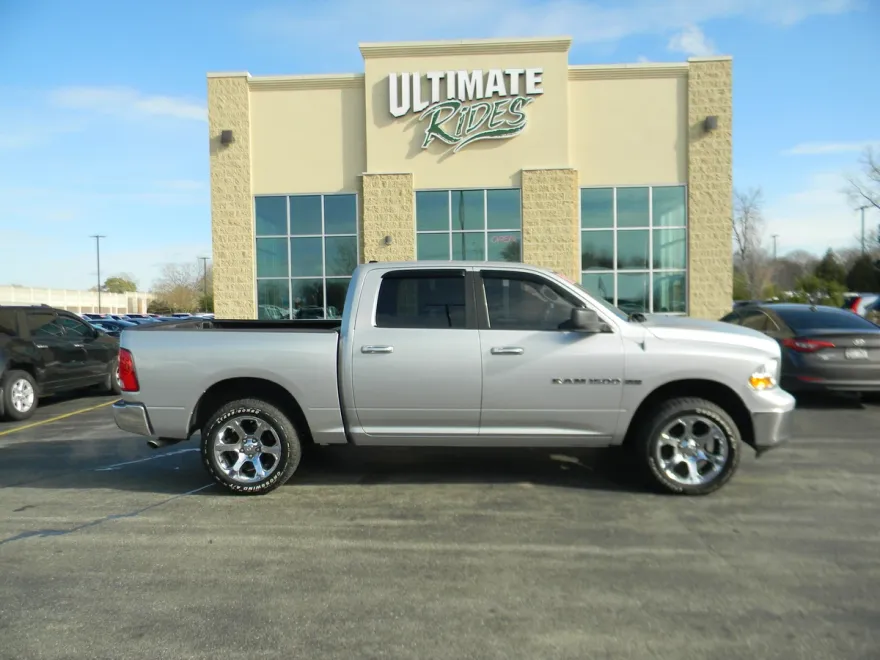 2011 Ram 1500 SLT photo 1