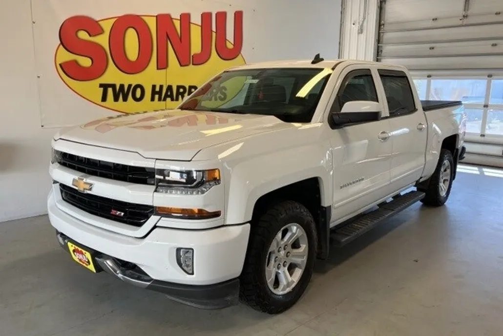 2018 Chevrolet Silverado 1500 LT photo 1