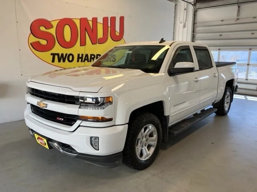 2018 Chevrolet Silverado 1500 LT photo 1