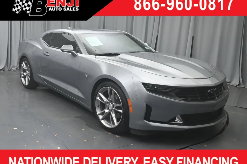 2024 Chevrolet Camaro 1LT photo 1