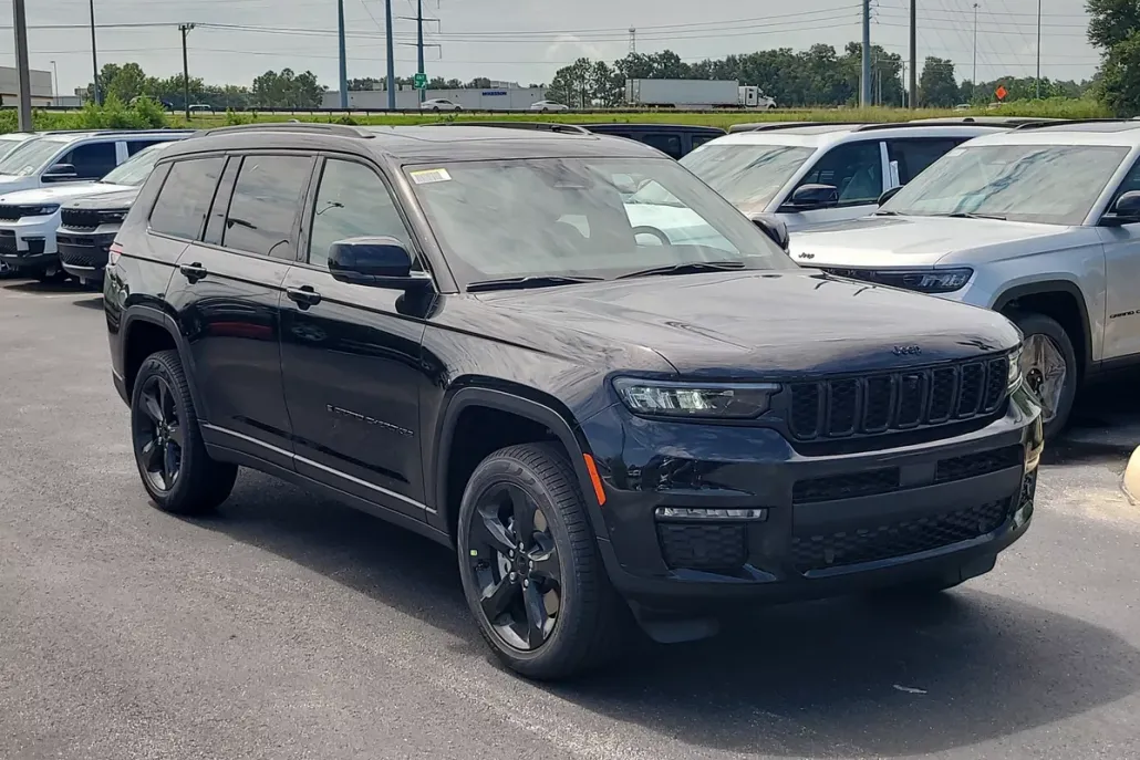 2025 Jeep Grand Cherokee Limited photo 1