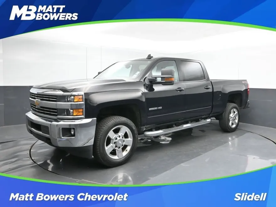 2016 Chevrolet Silverado LT photo 1