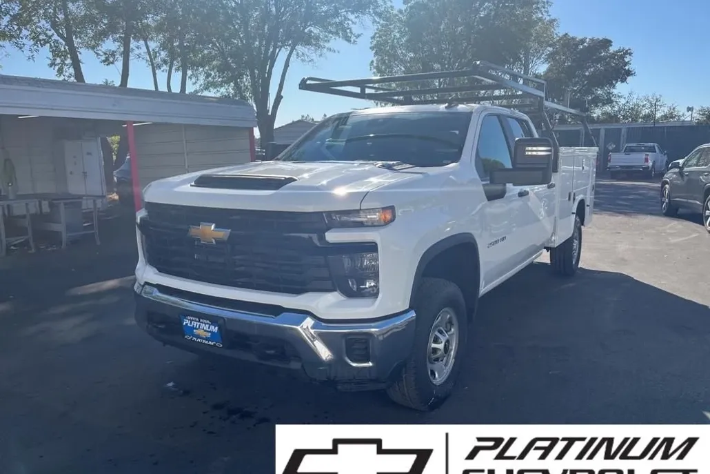 2024 Chevrolet Silverado 2500HD photo 1