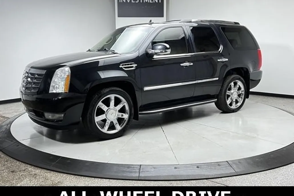 2012 Cadillac Escalade Luxury photo 1
