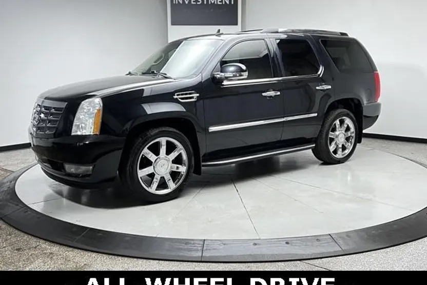 2012 Cadillac Escalade Luxury photo 1