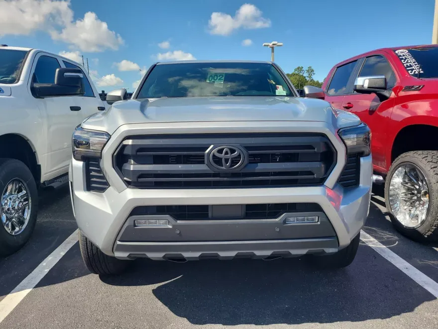 2024 Toyota Tacoma SR5 photo 1
