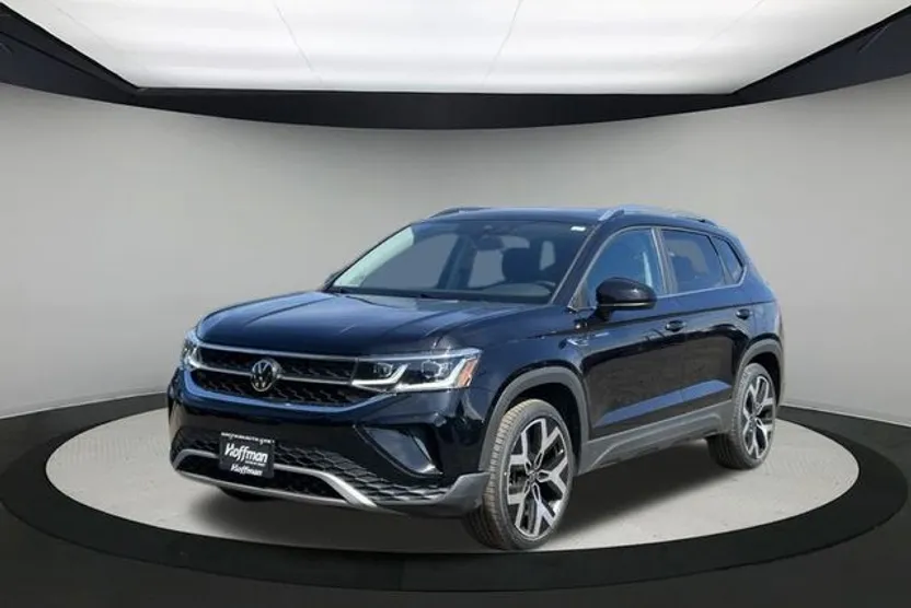 2022 Volkswagen Taos SEL photo 1