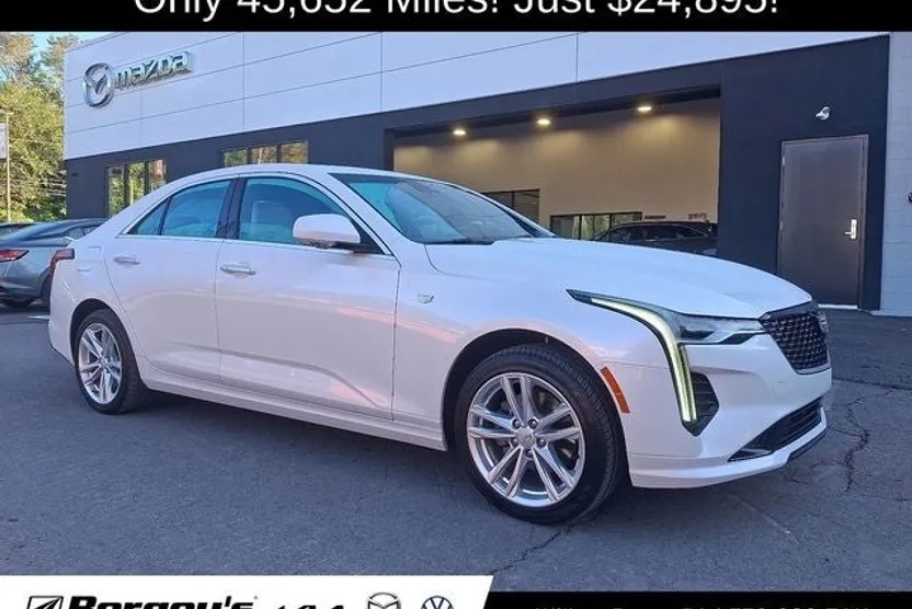 2022 Cadillac CT4 Luxury photo 1