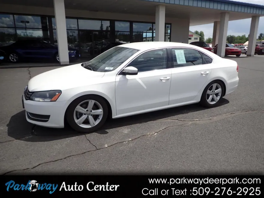 2013 Volkswagen Passat SE photo 1