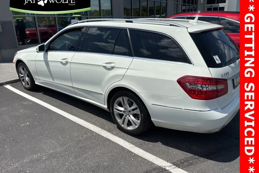 2011 Mercedes Benz E 350 photo 1