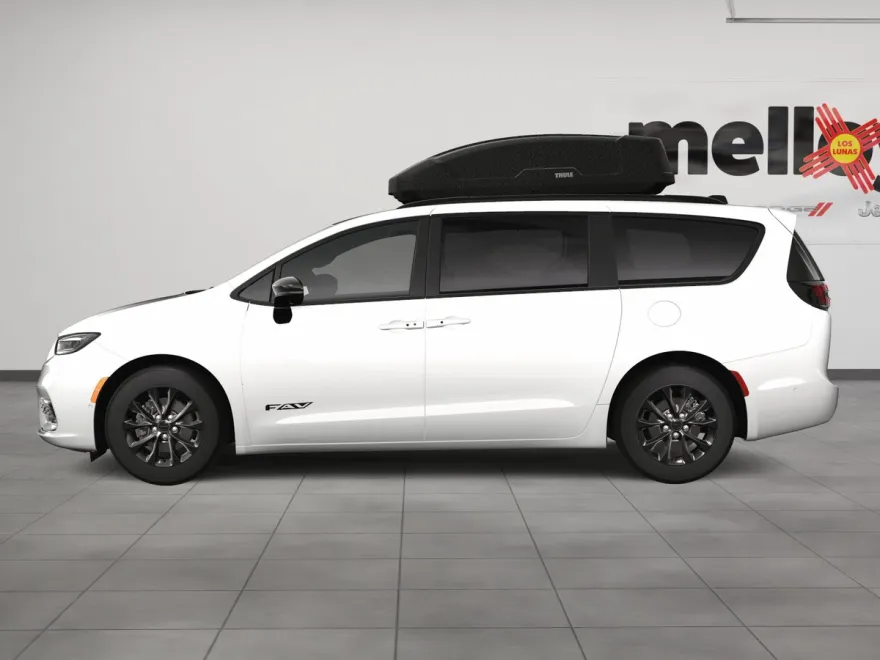 2025 Chrysler Pacifica photo 1