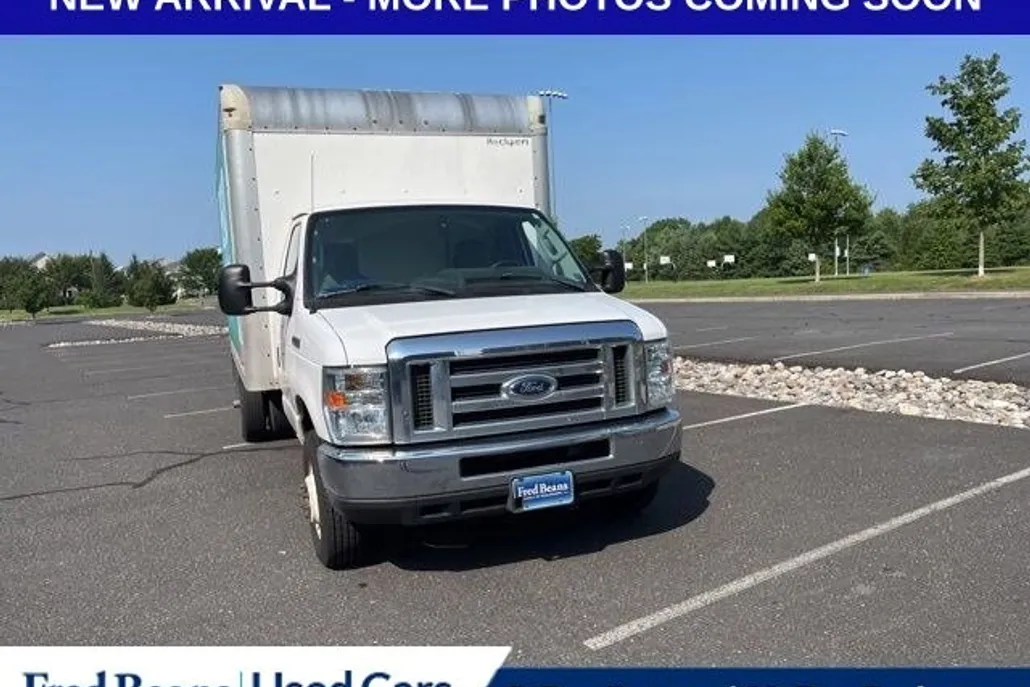 2017 Ford E-350 photo 1