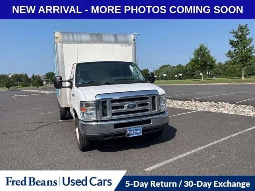 2017 Ford E-350 photo 1