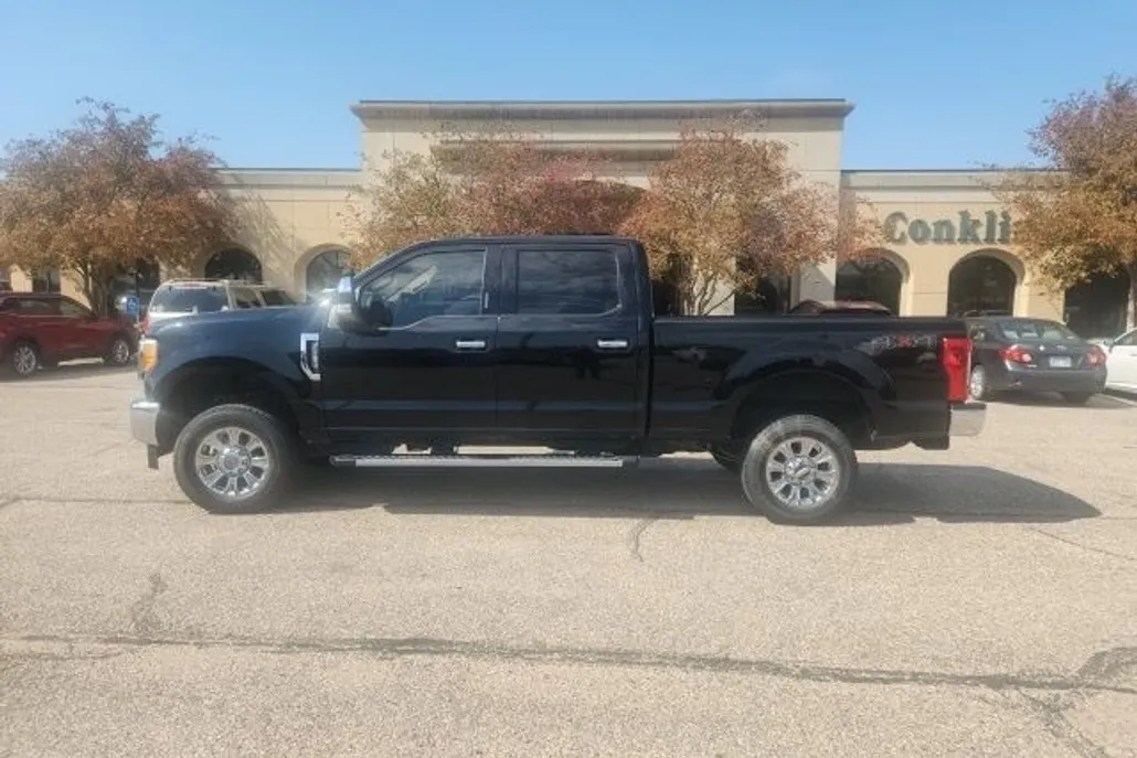 2017 Ford F-250 photo 1