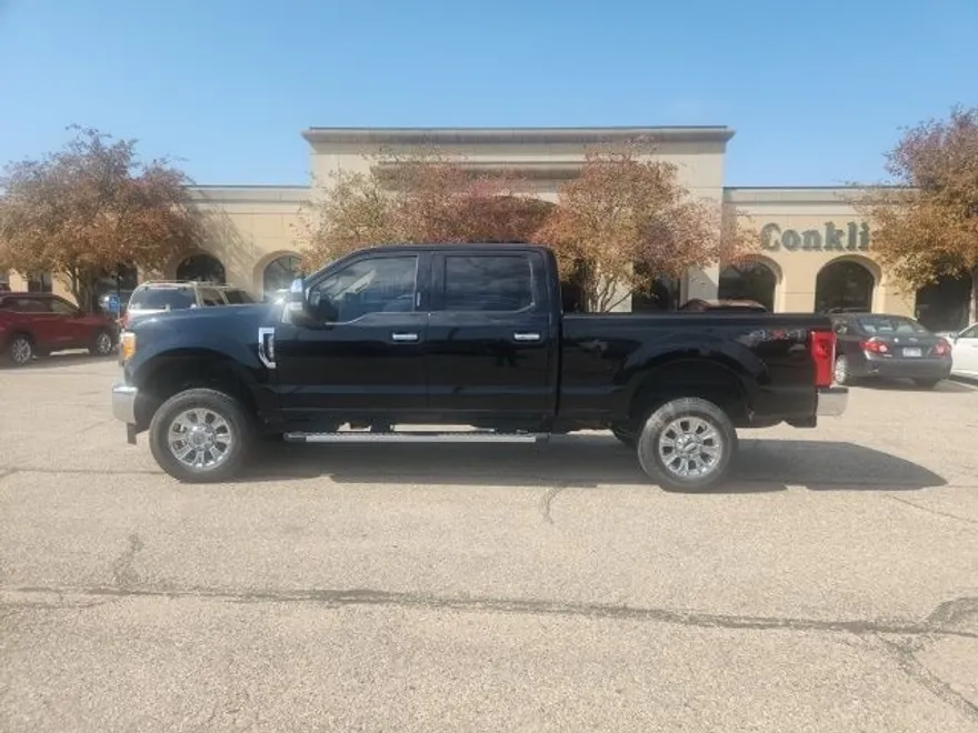 2017 Ford F-250 photo 1