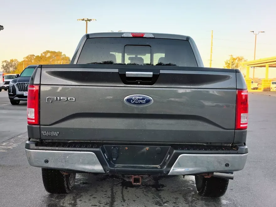 2015 Ford F-150 XLT photo 1
