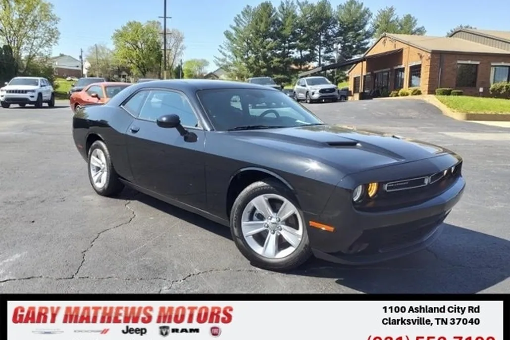 2023 Dodge Challenger SXT photo 1