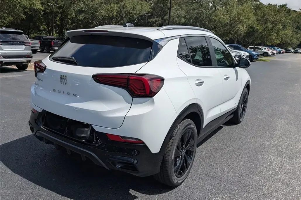 2026 Buick Encore GX Sport Touring photo 1