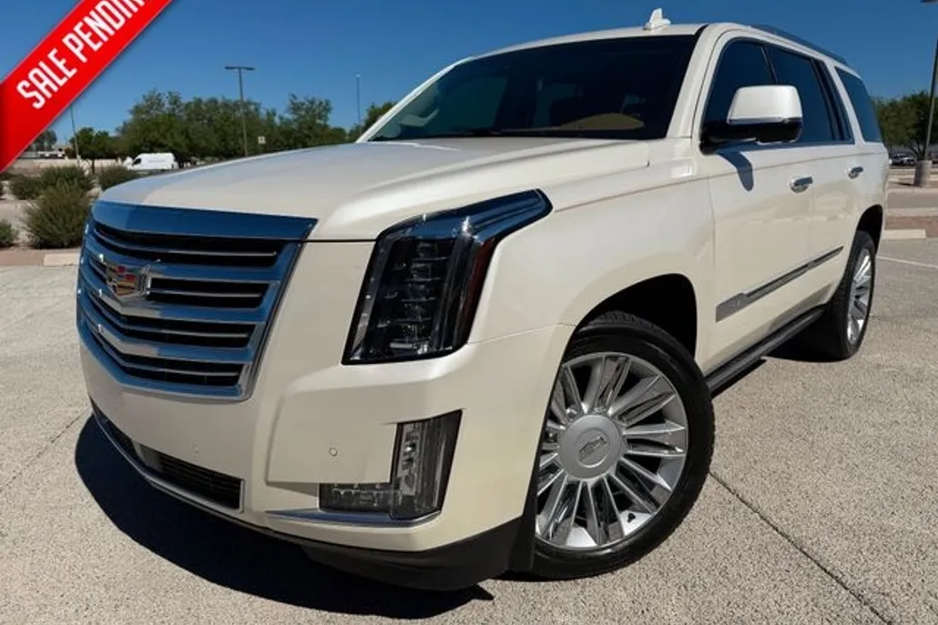 2015 Cadillac Escalade Platinum photo 1