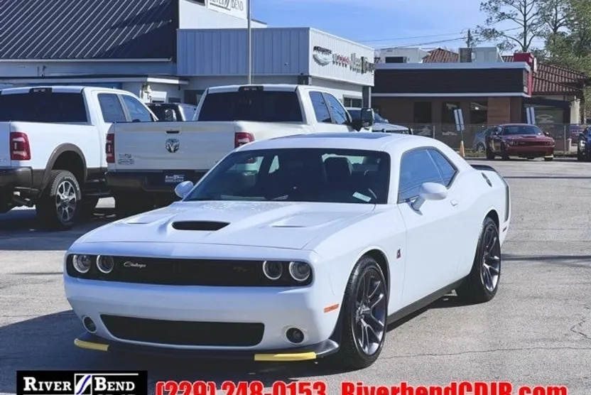 2023 Dodge Challenger R/T Scat Pack photo 1