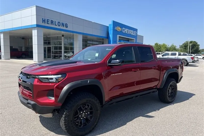 2025 Chevrolet Colorado ZR2 photo 1