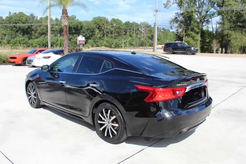 2020 Nissan Maxima SV photo 1