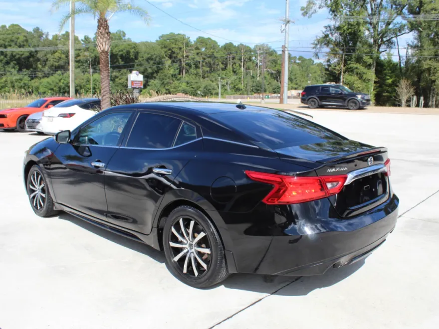 2020 Nissan Maxima SV photo 1