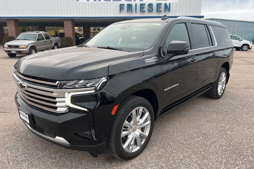 2023 Chevrolet Suburban High Country photo 1