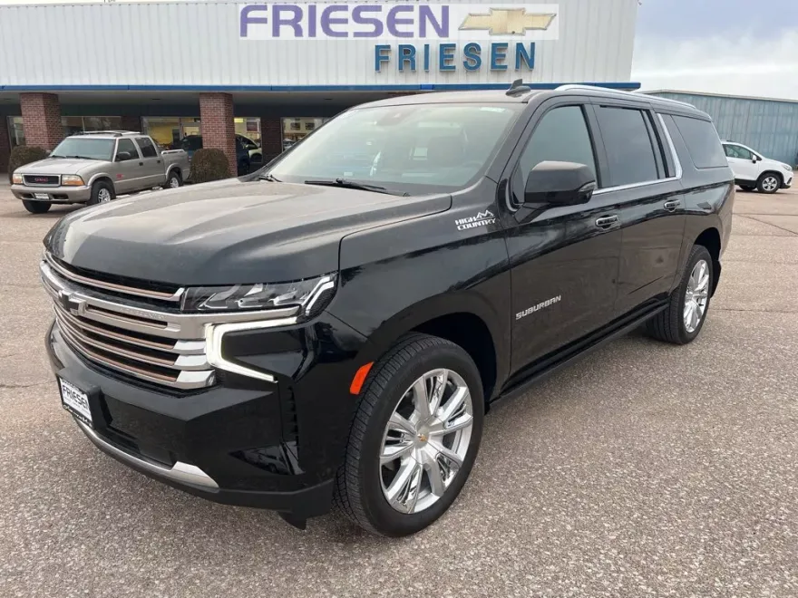 2023 Chevrolet Suburban High Country photo 1