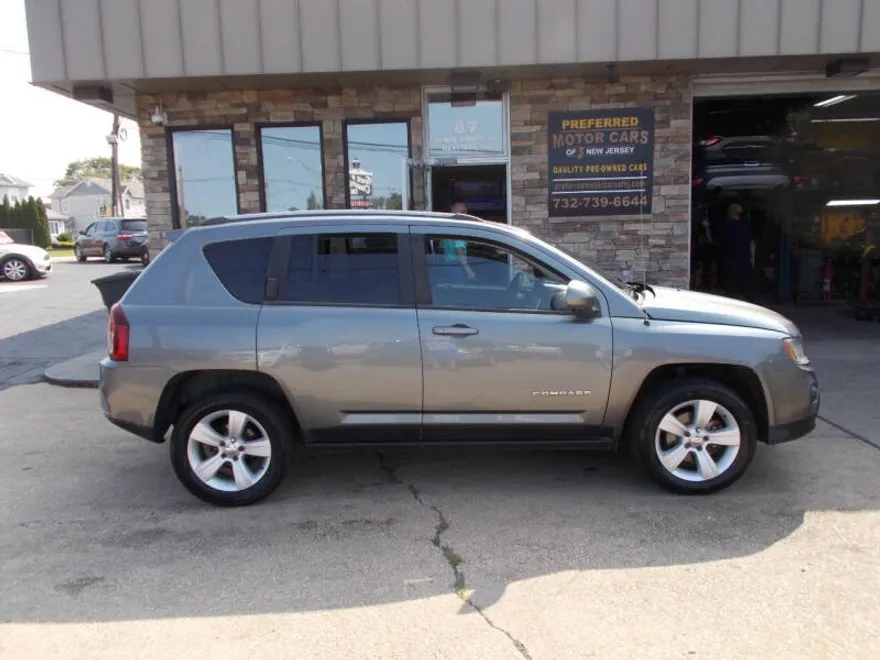 2014 Jeep Compass Latitude photo 1