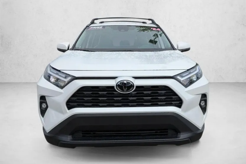 2024 Toyota RAV4 XLE Premium photo 1