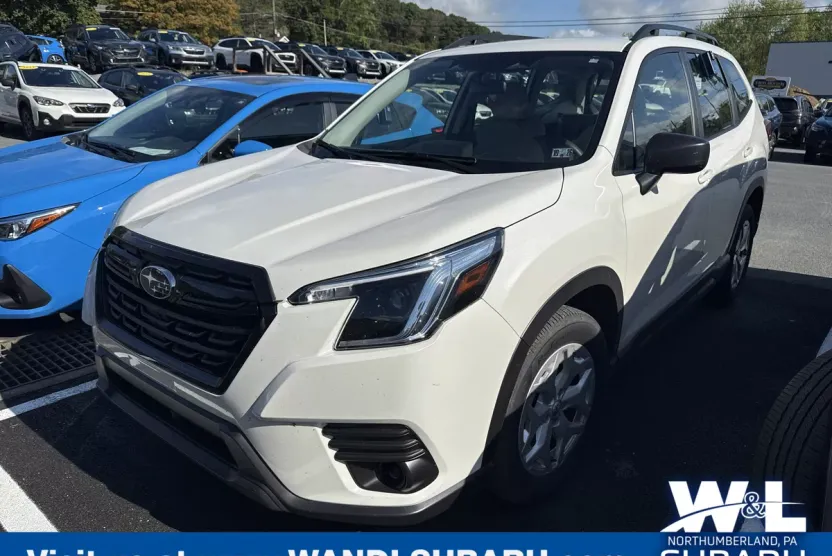 2022 Subaru Forester 2.5i photo 1