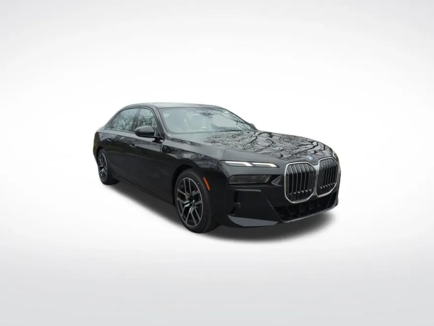 2025 Bmw 760i photo 1