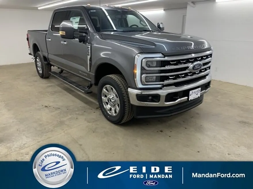 2025 Ford F-250 Lariat photo 1