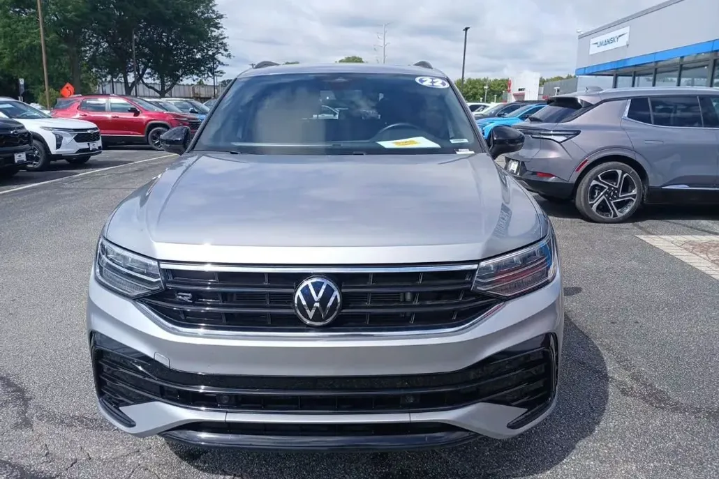 2022 Volkswagen Tiguan SE R-Line Black photo 1