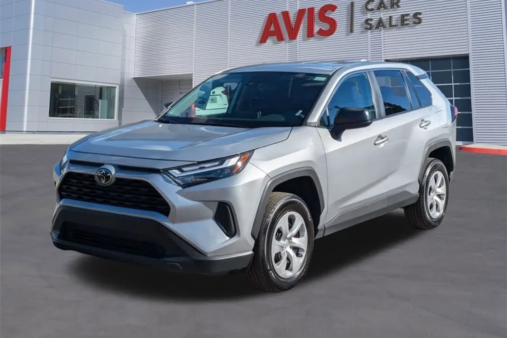 2025 Toyota RAV4 LE photo 1