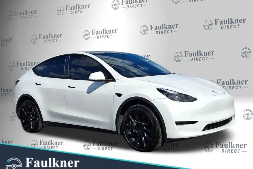 2023 Tesla Model Y Long Range photo 1