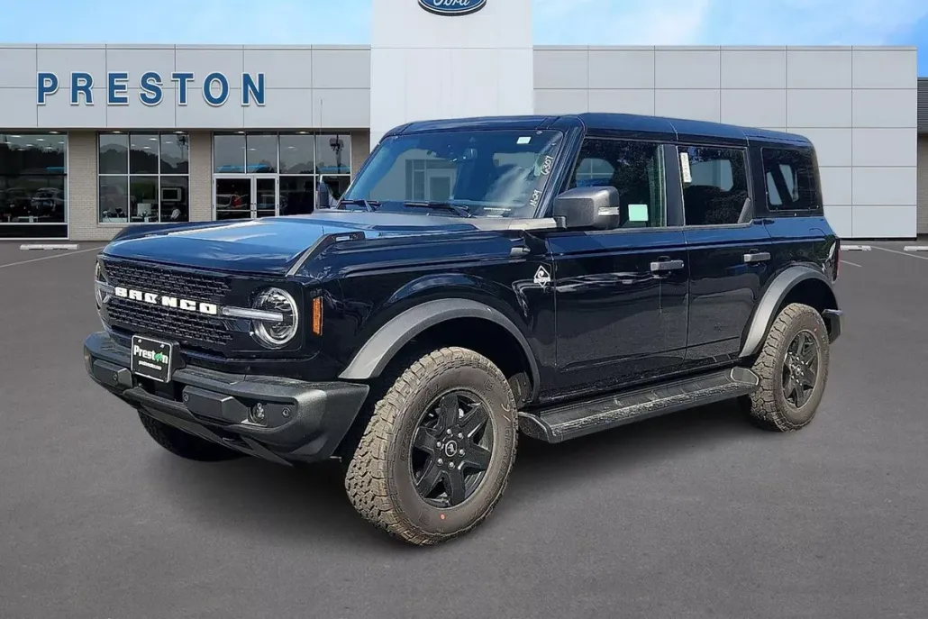 2025 Ford Bronco Outer Banks photo 1