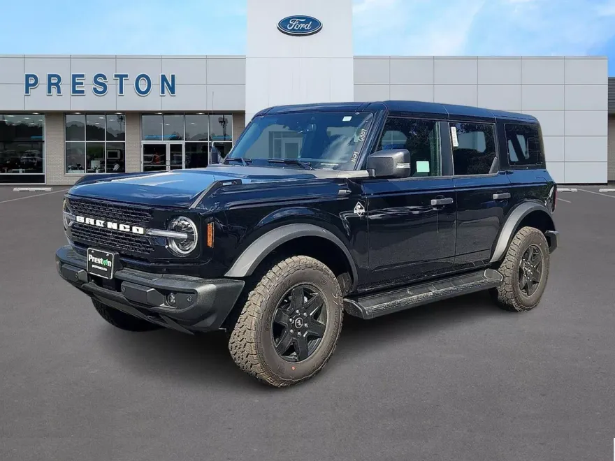 2025 Ford Bronco Outer Banks photo 1
