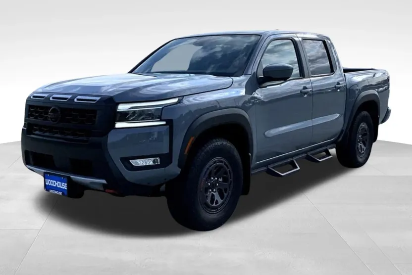2025 Nissan Frontier PRO-4X photo 1