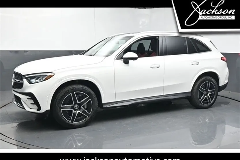 2025 Mercedes Benz GLC 300 photo 1