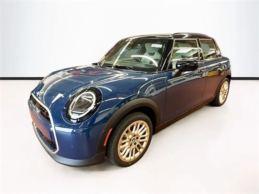 2025 Mini Cooper 4 Door Hardtop Signature photo 1