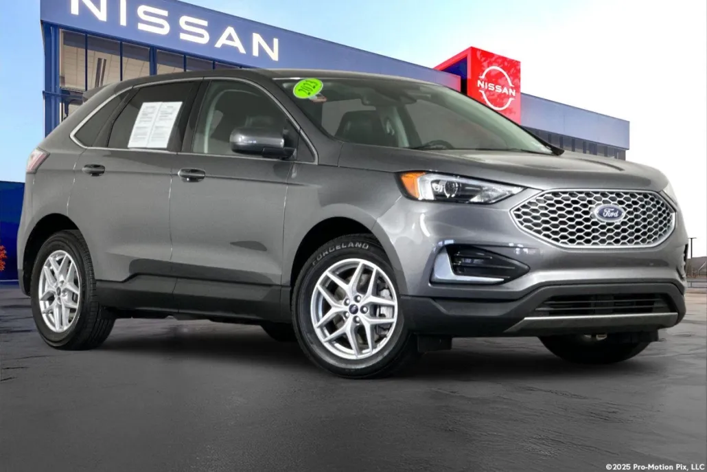 2023 Ford Edge SEL photo 1