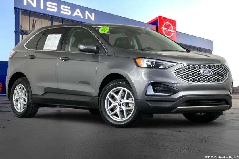 2023 Ford Edge SEL photo 1