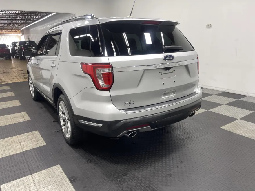 2019 Ford Explorer Limited photo 1
