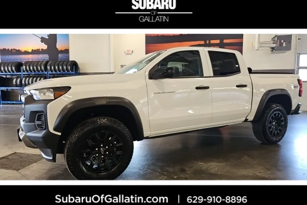 2024 Chevrolet Colorado Trail Boss photo 1