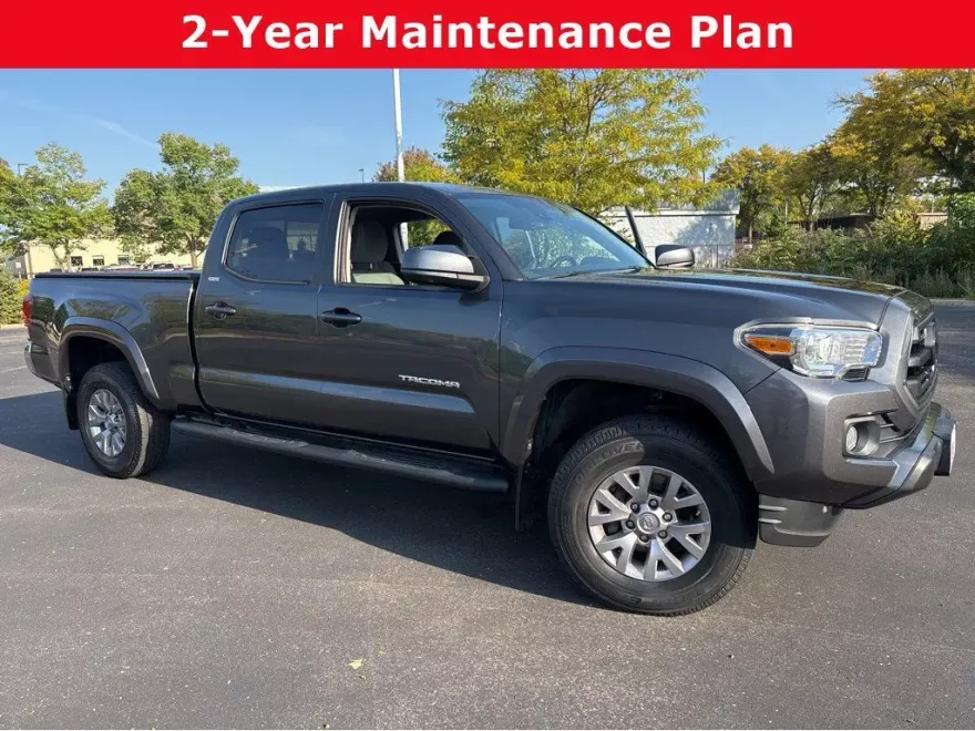 2019 Toyota Tacoma 4x4 SR5 photo 1
