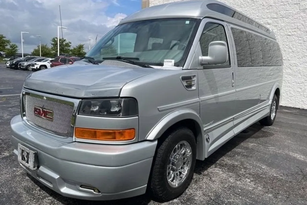2017 Gmc Savana Cargo 2500 photo 1