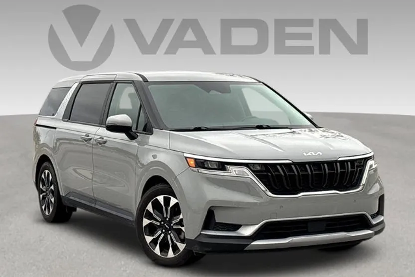 2024 Kia Carnival EX photo 1